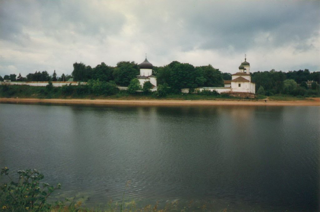 Мирожский монастырь в Пскове. 1995 г. Фото Сергея Земскова