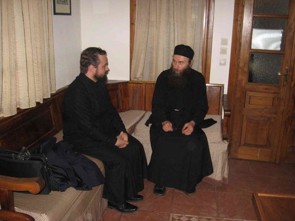 Встреча протоиерея Александра Сорокина с архимандритом Зиноном в монастыре Симонопетра на Афоне