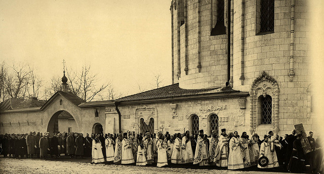Великое освящение Феодоровского собора 15 января 1914 года. За крестным ходом шествует император Николай II