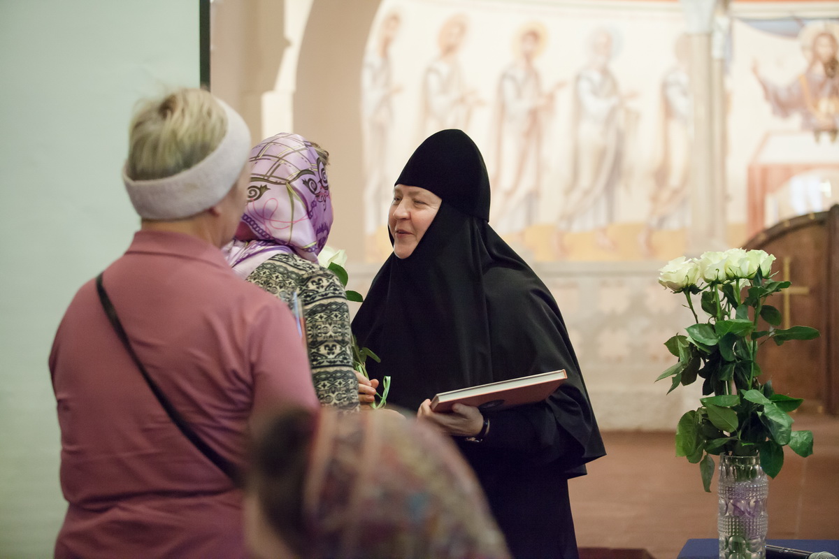В Феодоровском соборе состоялась встреча с монахиней Иулианией (Денисовой)