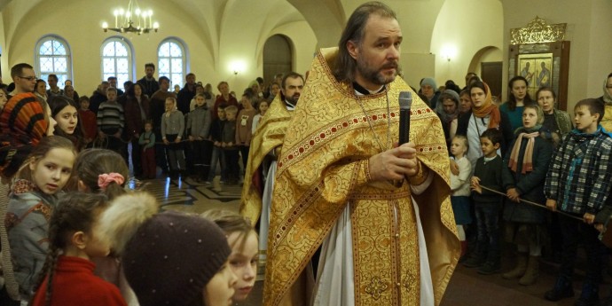 иерей Кирилл Киселев, детская литургия