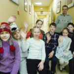 Воскресная школа поздравила пациентов "Максимилиановской" больницы с Рождеством