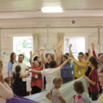 Приход Феодоровского собора провел летний лагерь для семей с детьми с синдромом Дауна (трисомией 21)