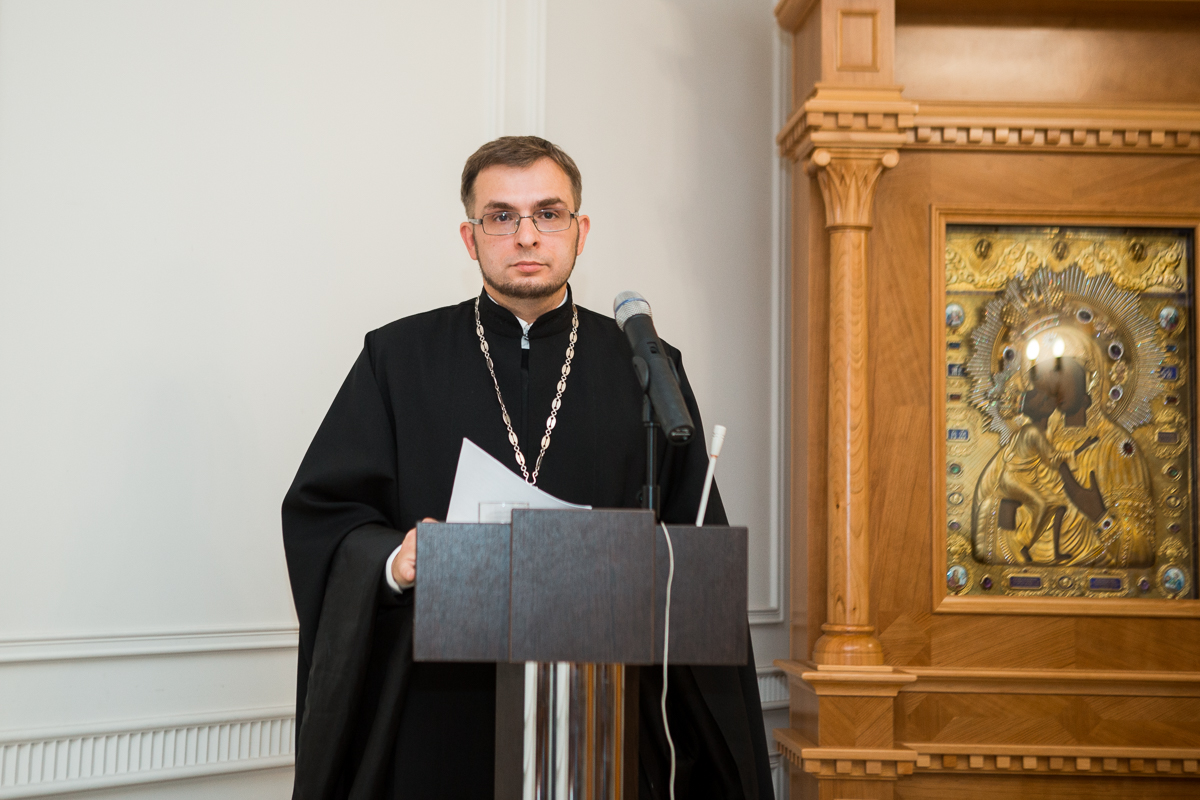 Клирик Феодоровского собора защитил диссертацию по теологии