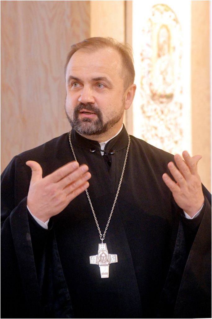 Открылась выставка «Образы на чрепии»