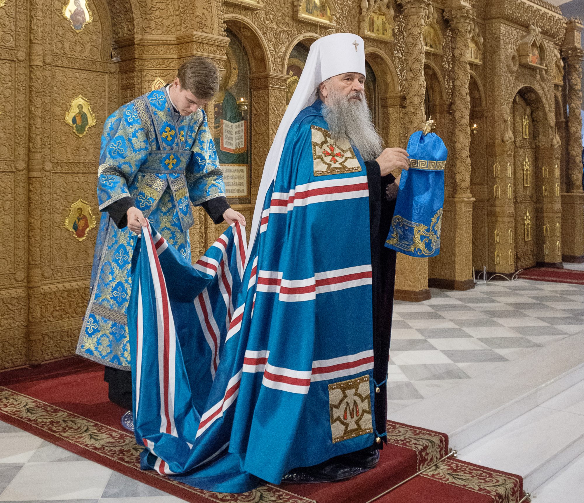 25 декабря вечером — Служение Митрополита