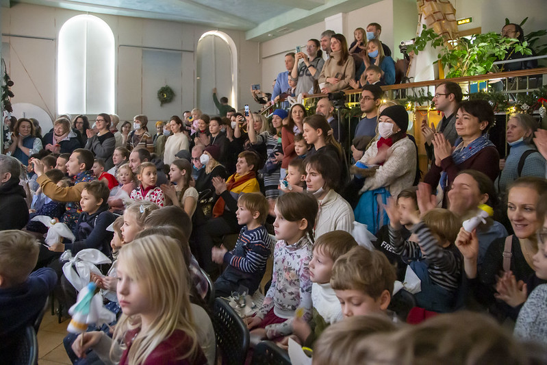 ФОТО: Детская литургия и рождественский праздник
