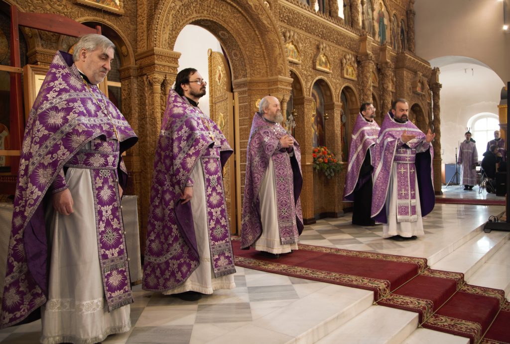 Икону парижских новомучеников освятили в Феодоровском соборе