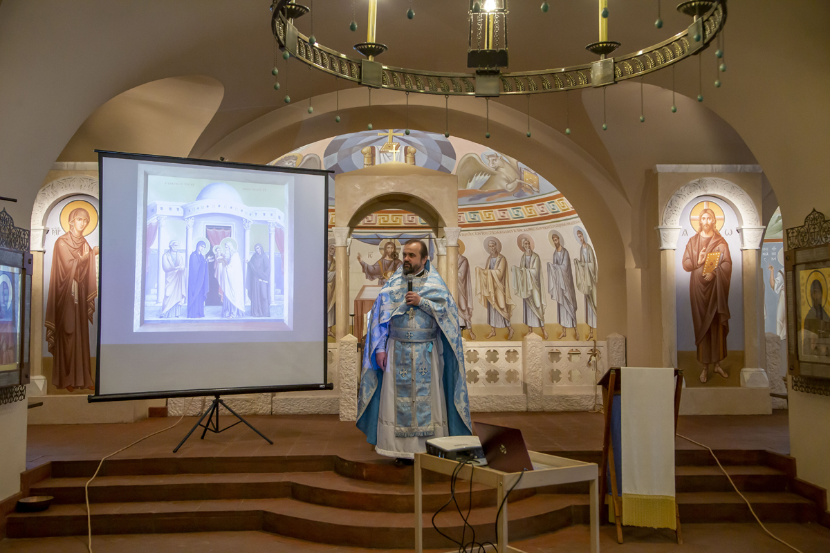 "Детская" литургия и спектакль для детей