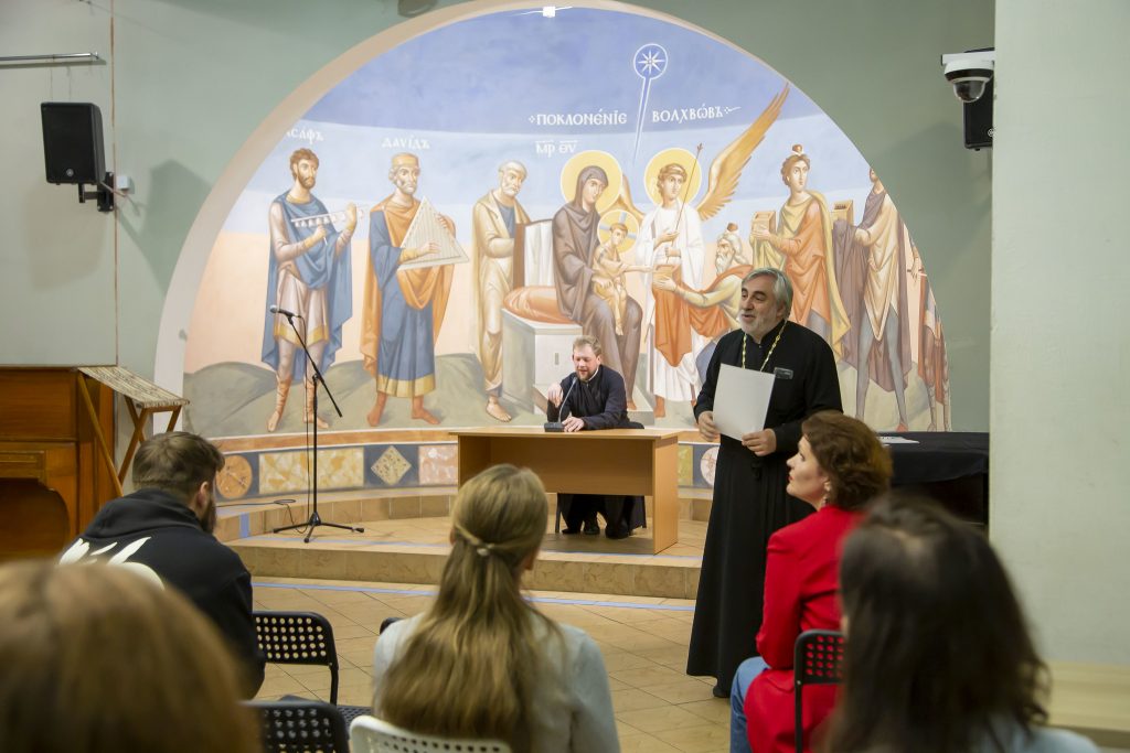 Религиозно-просветительские курсы Феодоровского собора перешагнули 10-летний рубеж