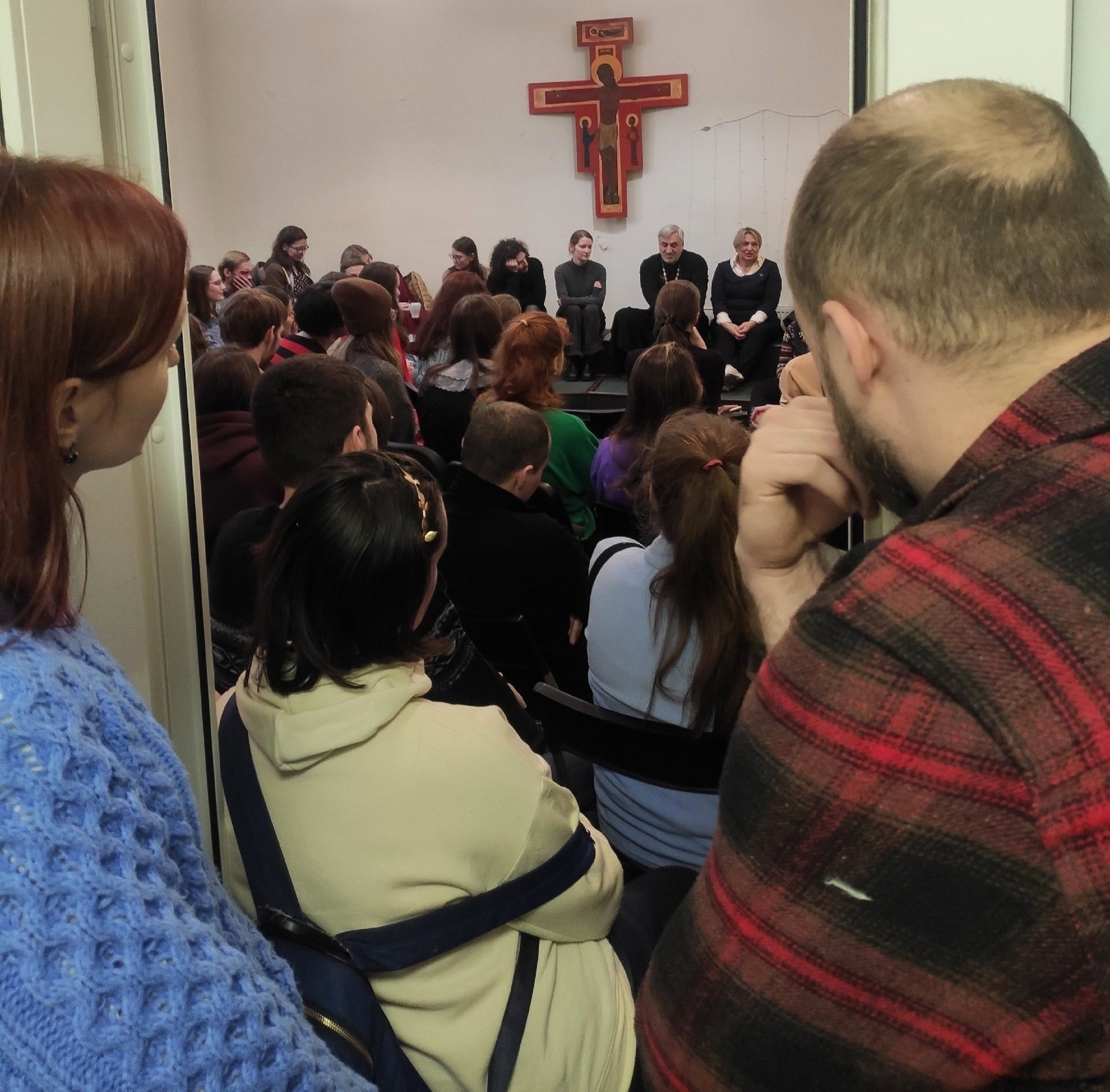 Молодежь побеседовала о семье