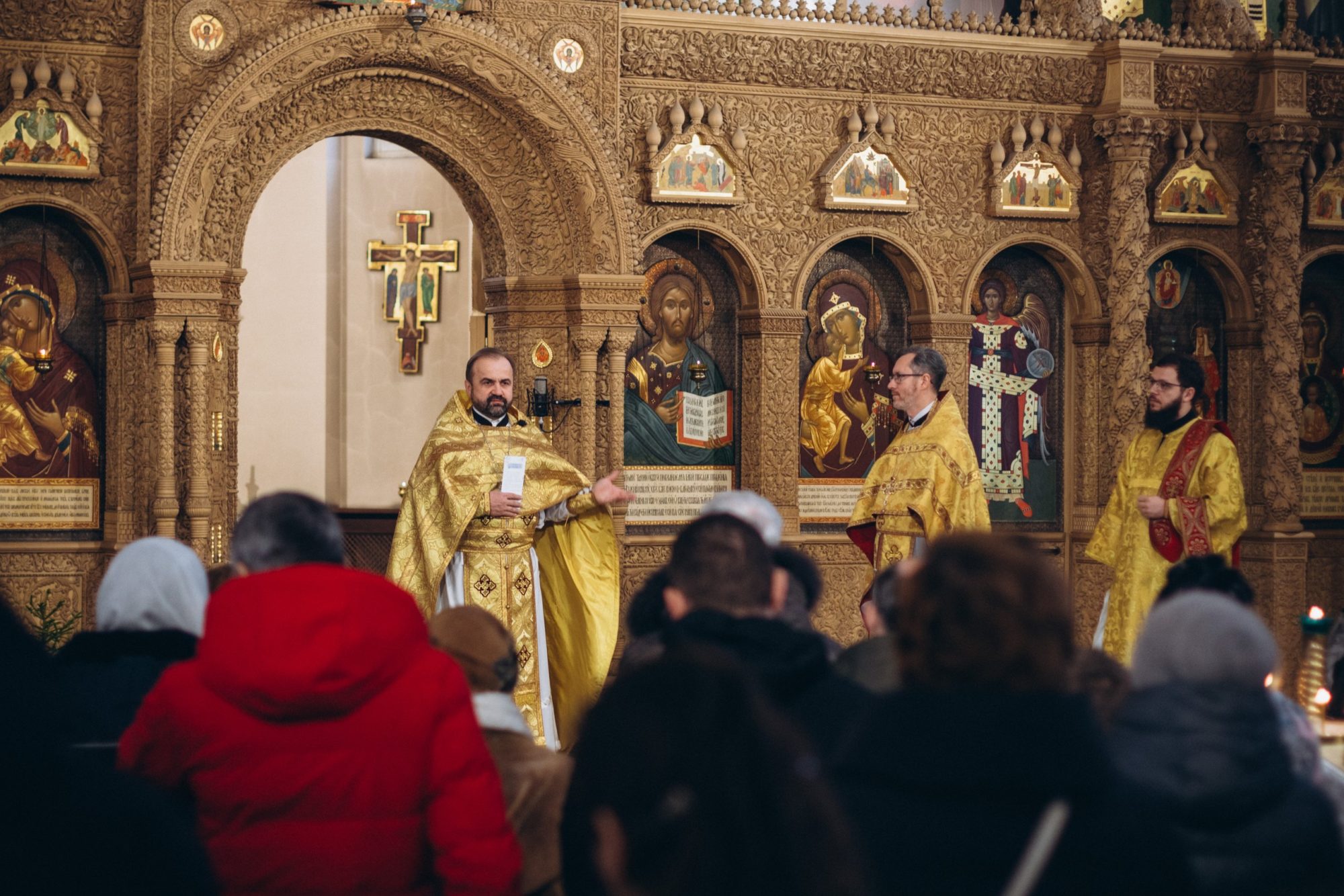 Божественная литургия с песнопениями современных композиторов