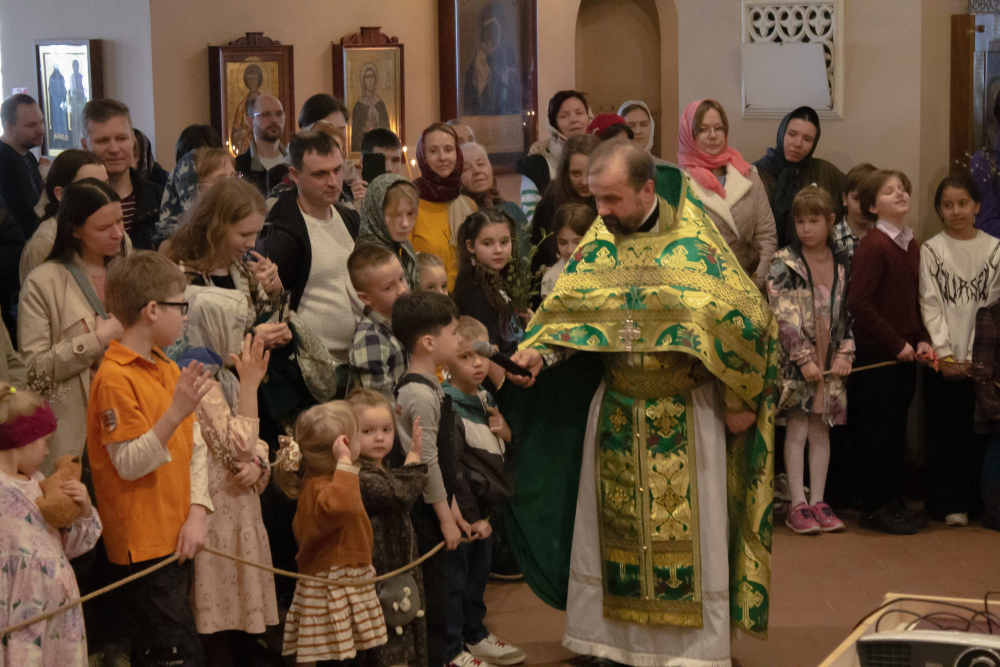 Детская литургия в Вербное воскресенье
