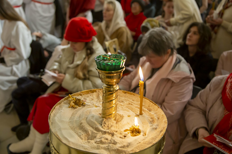 Крестный ход и Литургия в полночь