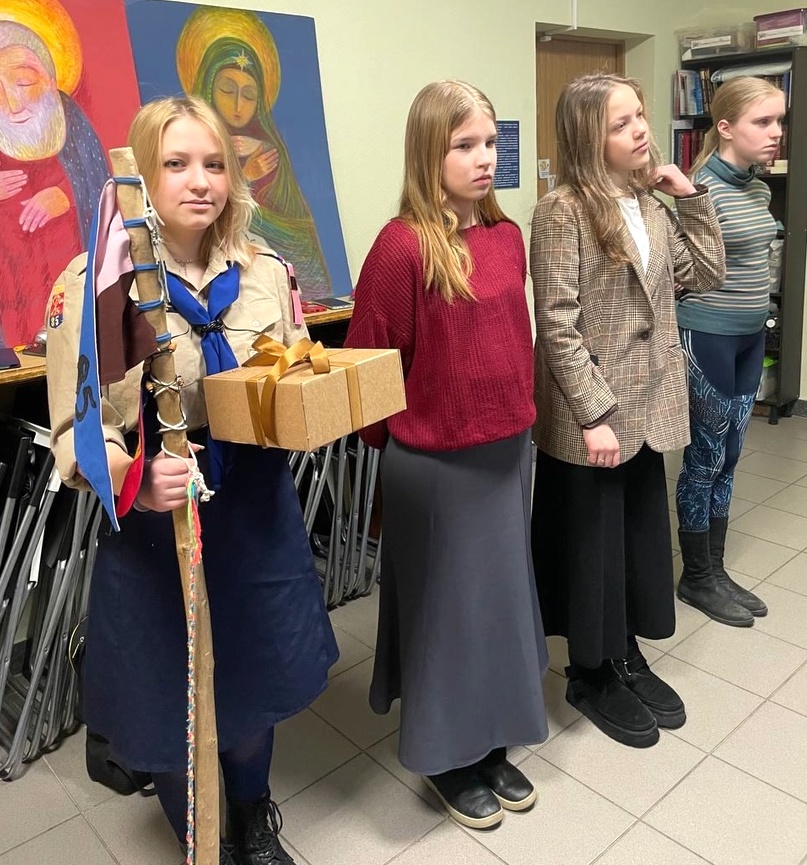 День рождения в отряде разведчиц