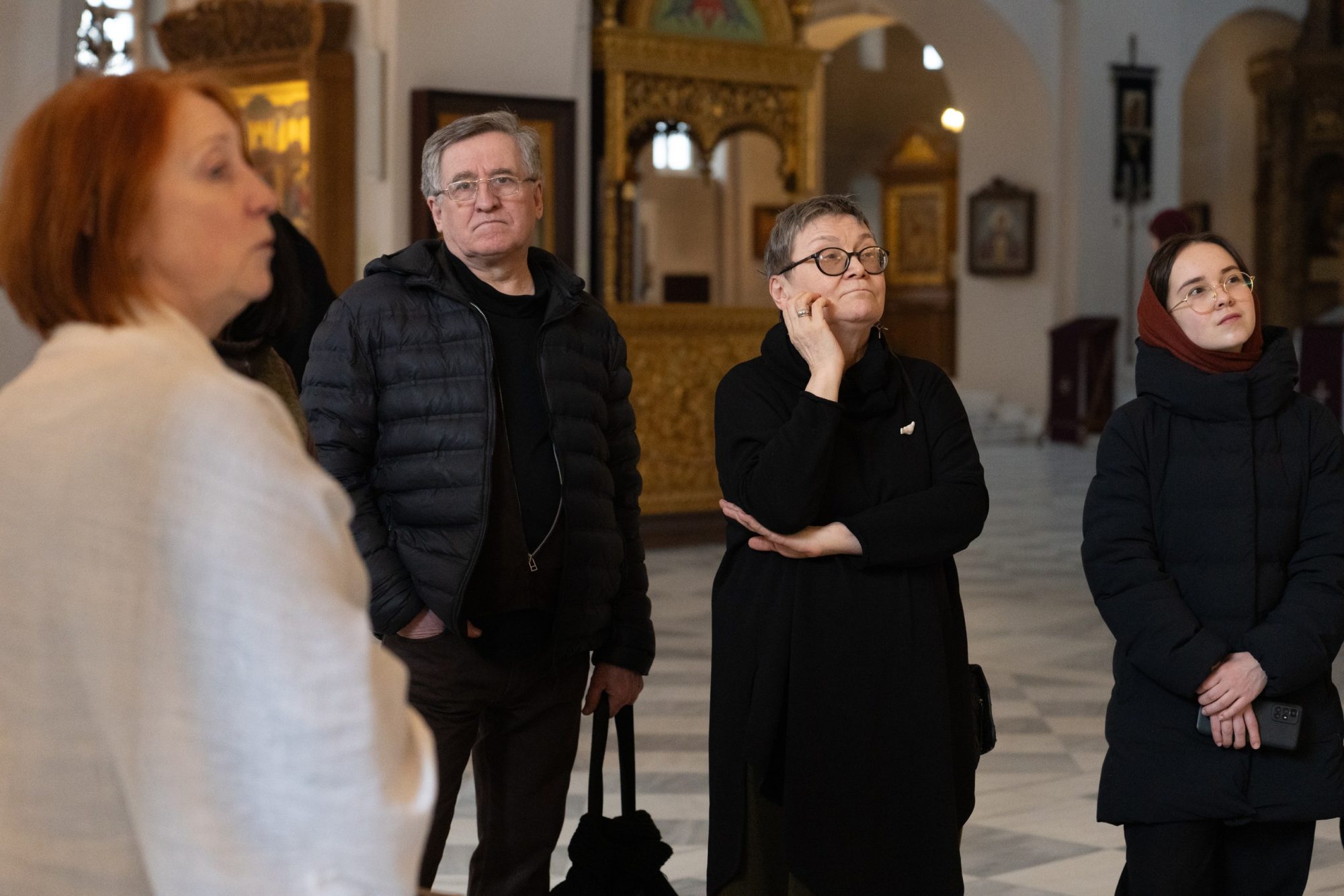Открыта фотовыставка «Люди, дающие миру надежду»