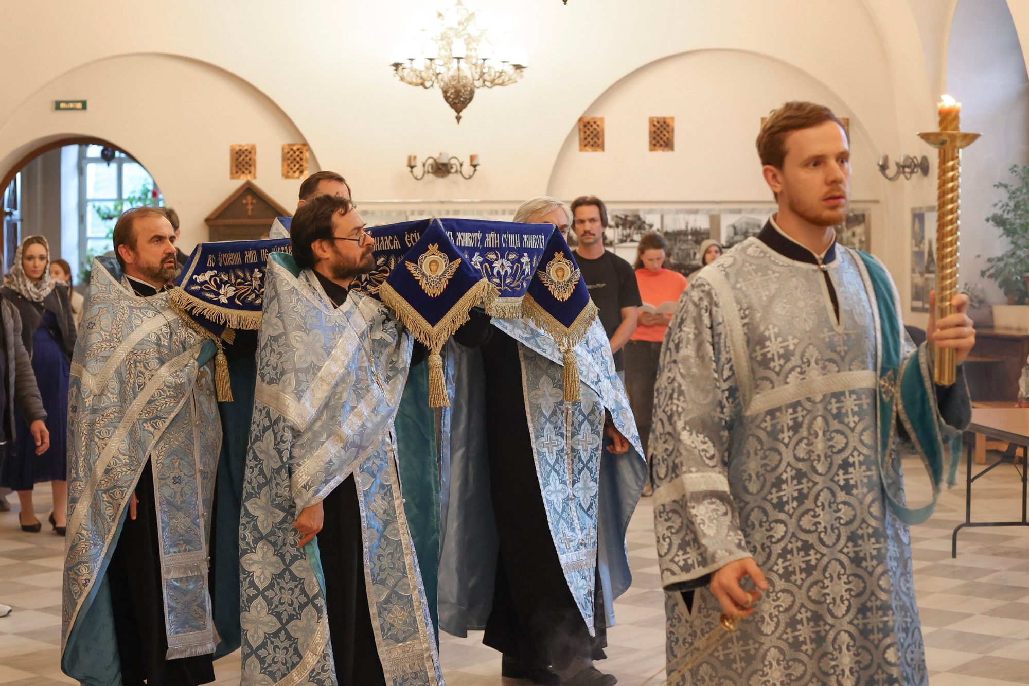 Чин Погребения Богоматери